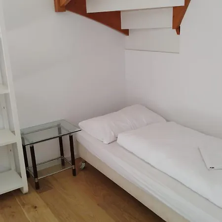 Haus Mit Garten Bei Wien Langenzersdorf Buitenkant foto